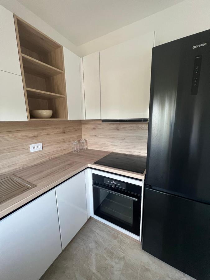 Modern Home Ula Brtonigla Eksteriør billede